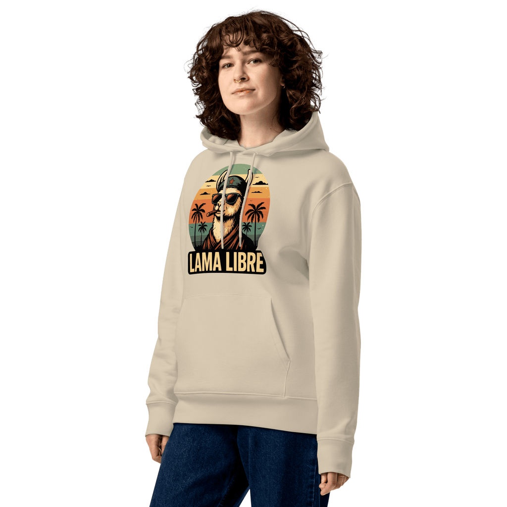 Detailaufnahme des Lama Libre Hoodies in Desert Dust an einem weiblichen Model.