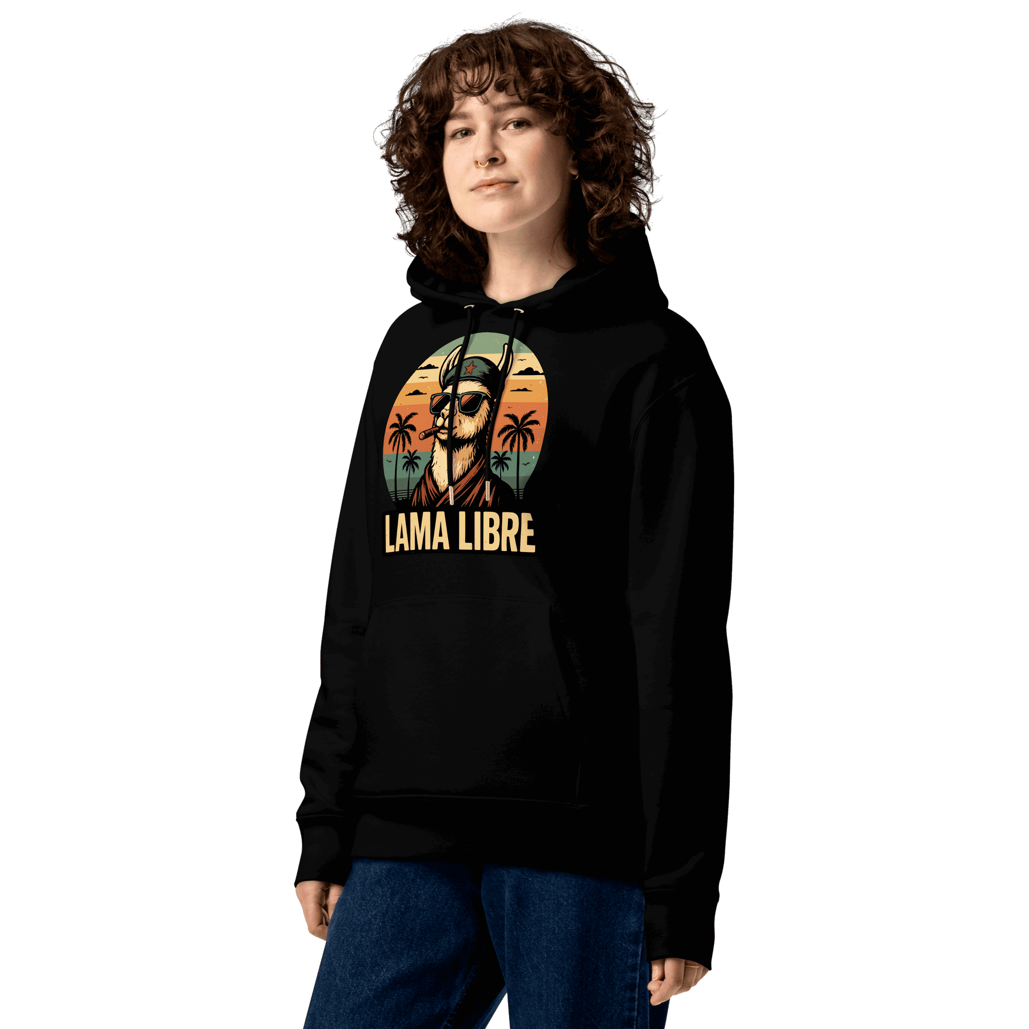 Detailaufnahme des Lama Libre Hoodies in Schwarz an einem weiblichen Model.
