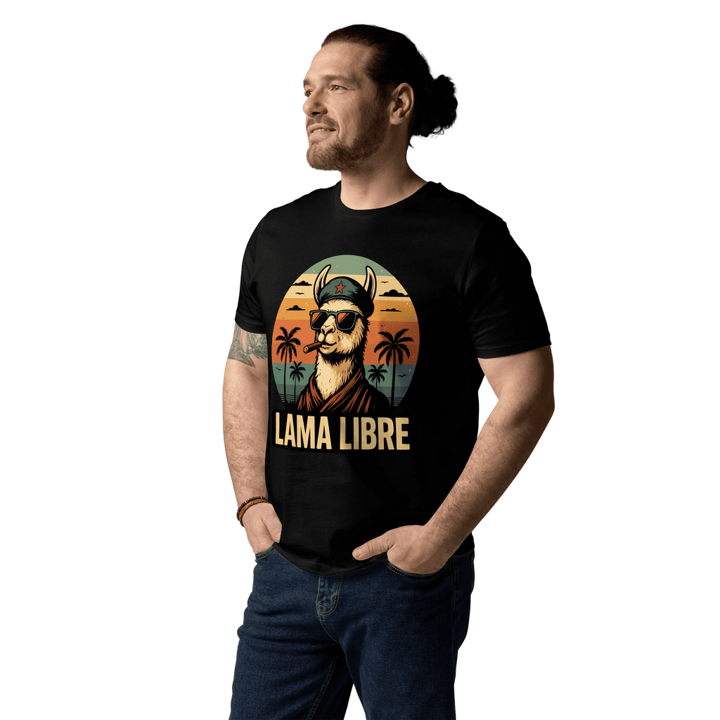 Mann trägt das Lama Libre T-Shirt in Schwarz als politisches Statement.