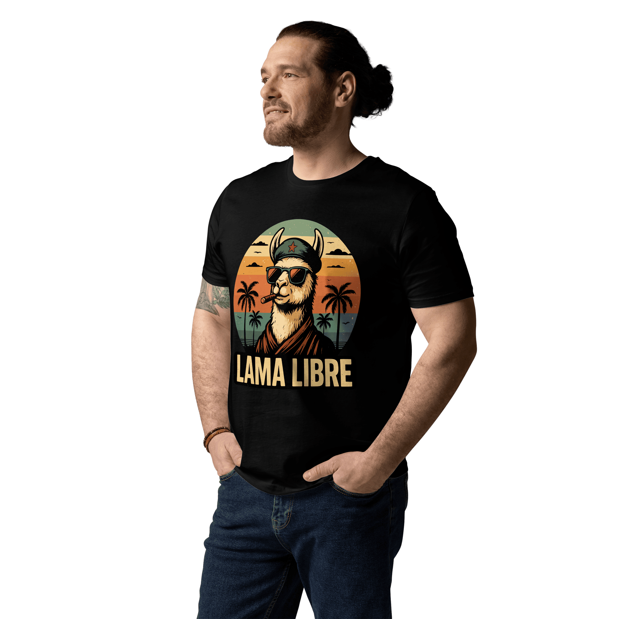 Mann trägt das Lama Libre T-Shirt in Schwarz als politisches Statement.
