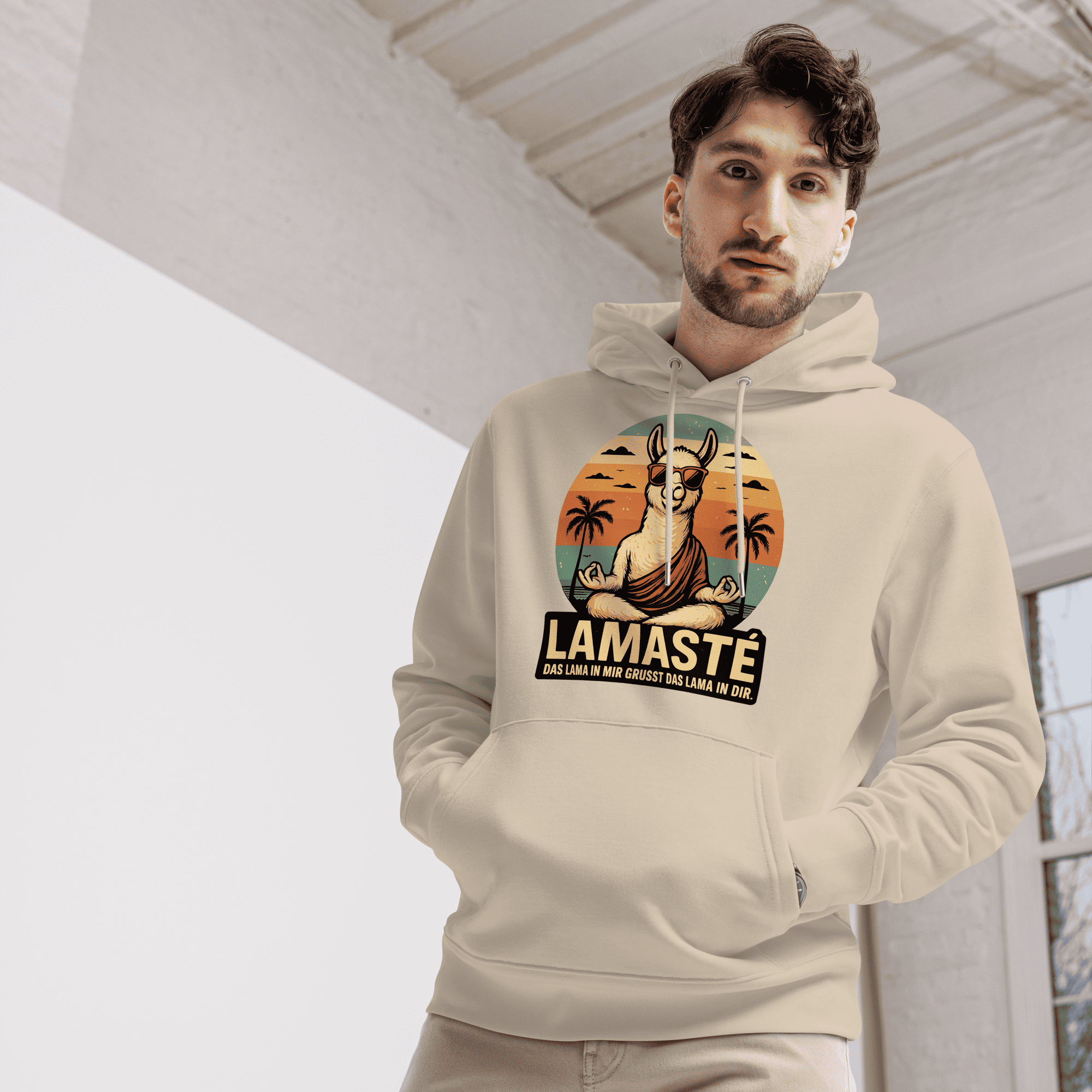 Lamasté Hoodie | Deine flauschige Festung der Gelassenheit