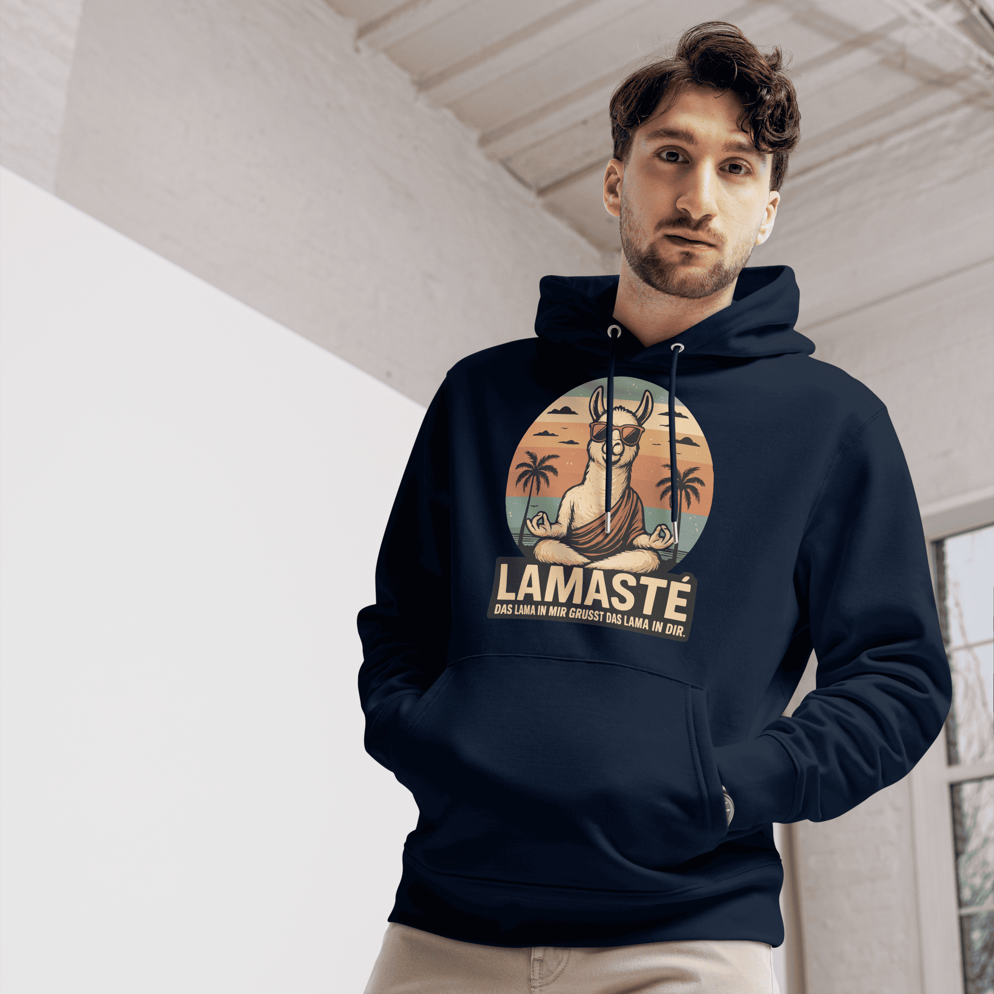 Lamasté Hoodie | Deine flauschige Festung der Gelassenheit