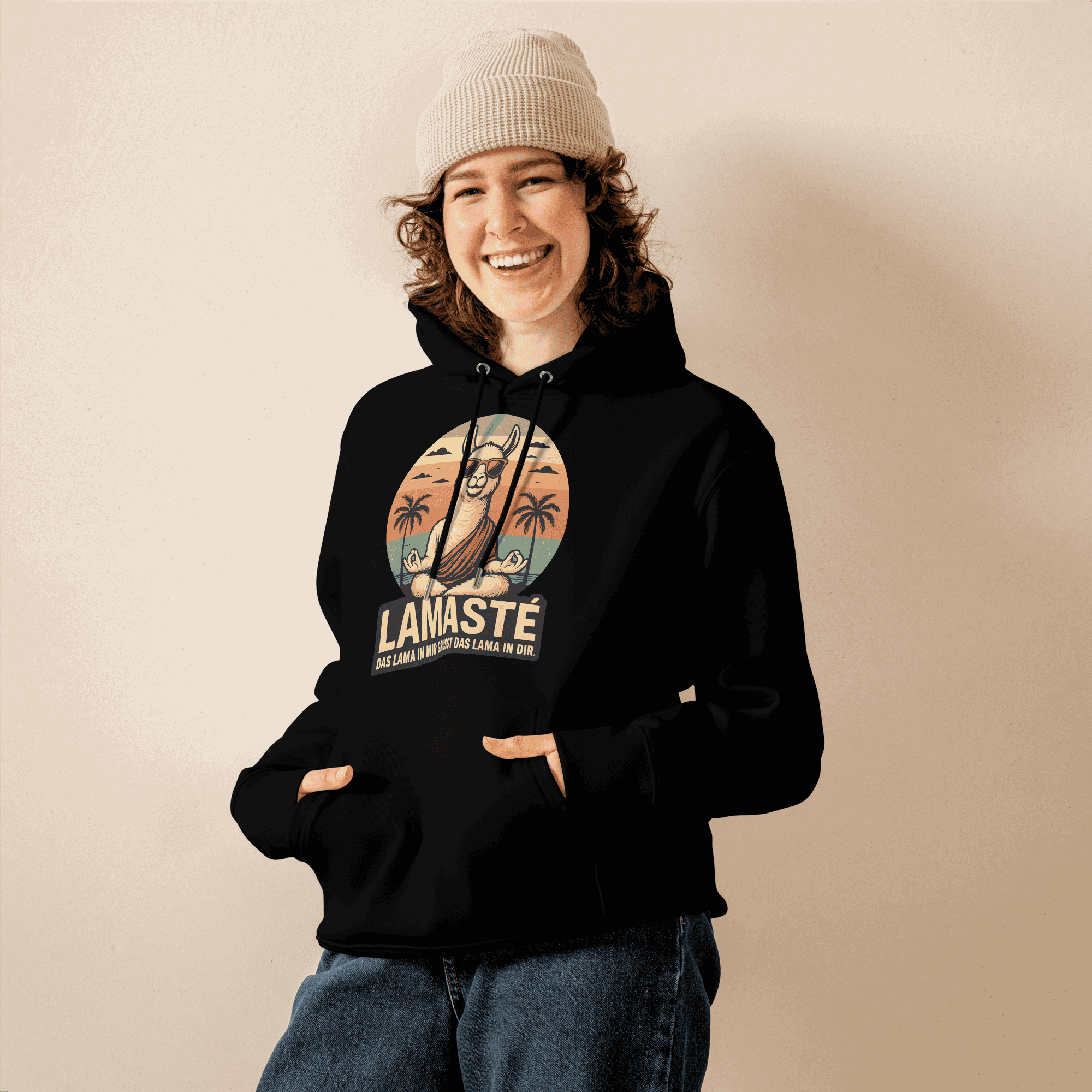 Lamasté Hoodie | Deine flauschige Festung der Gelassenheit