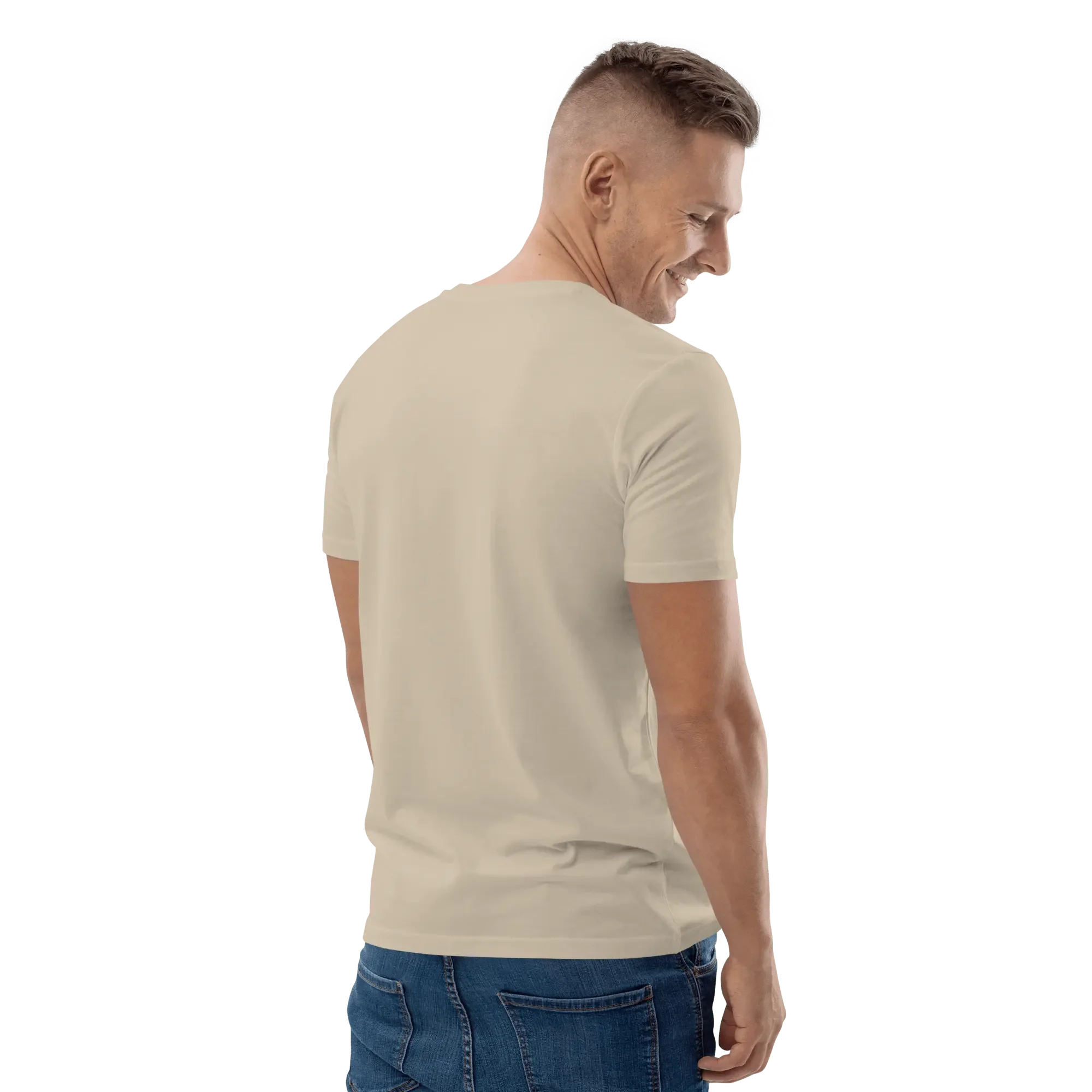Rückseite des "No Problama" T-Shirts in Desert Dust, getragen von einem männlichen Model.
