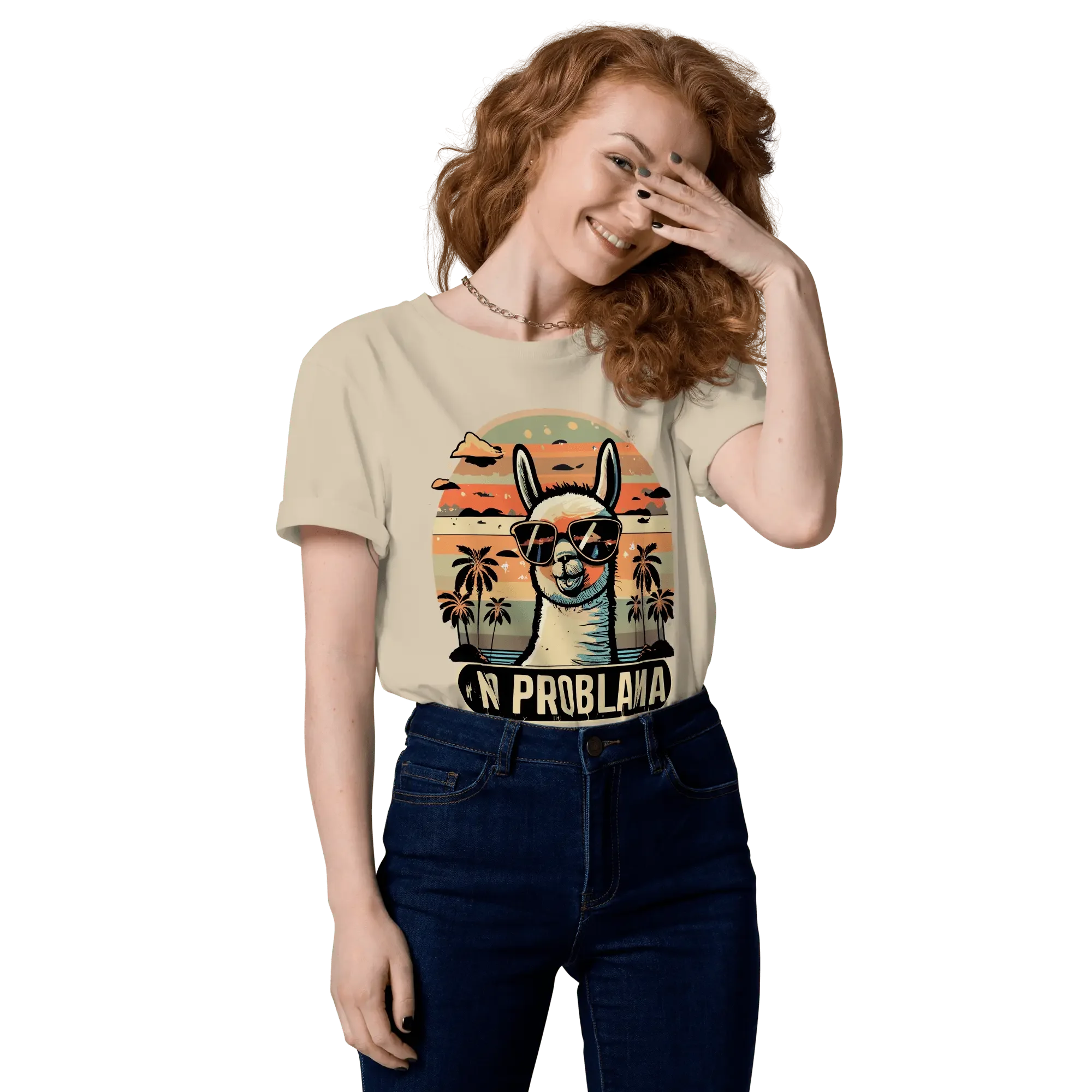 Frau trägt das lustige Lama T-Shirt in Desert Dust als Statement gegen Stress.