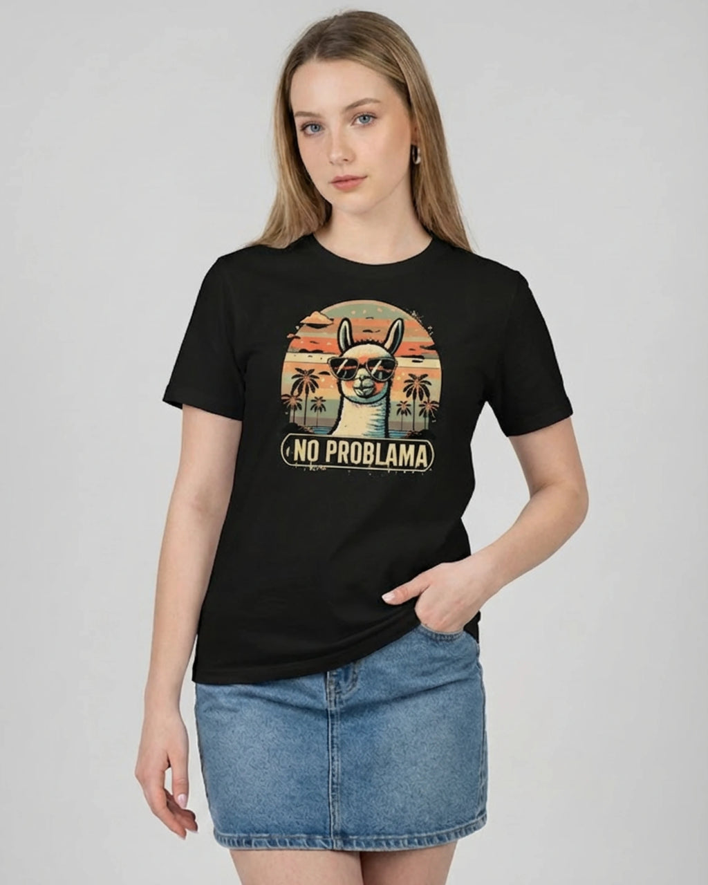 Lässiges Fun-Shirt für Damen: Das "No Problama" T-Shirt in Schwarz, Frontansicht am Model.