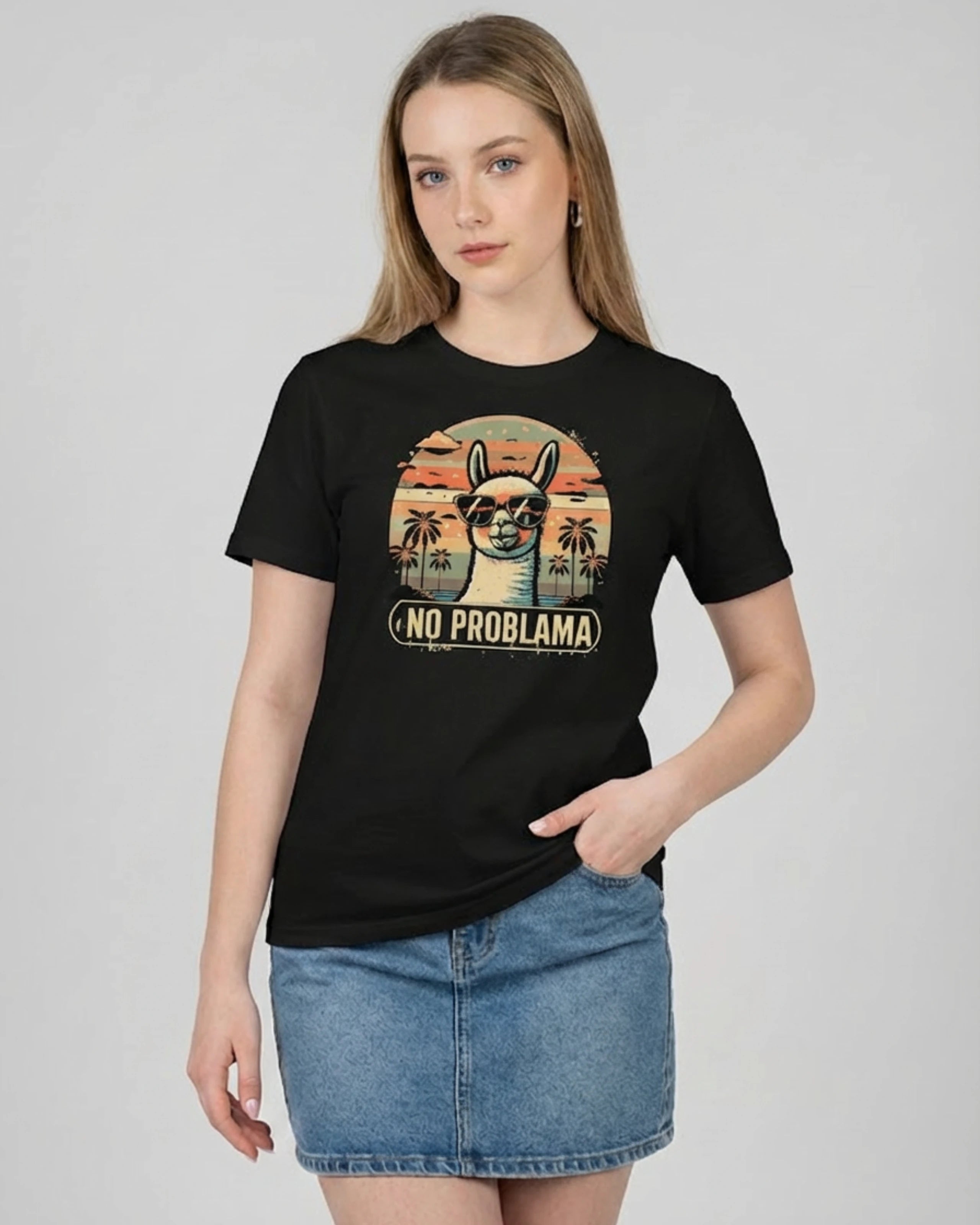 Lässiges Fun-Shirt für Damen: Das "No Problama" T-Shirt in Schwarz, Frontansicht am Model.