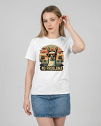 Lässiges Fun-Shirt für Damen: Das "No Problama" T-Shirt in Weiss, Frontansicht am Model.