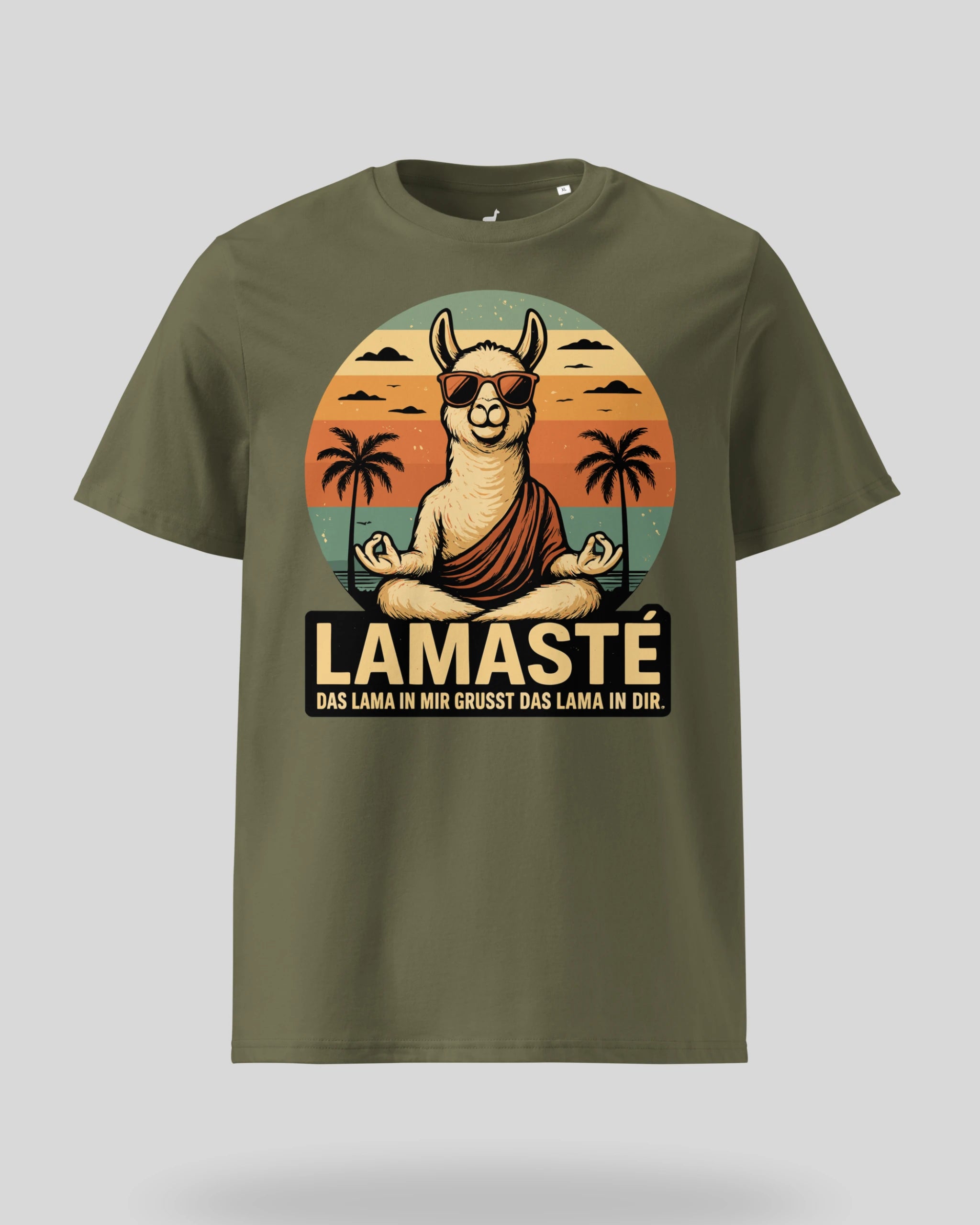 Namaste T-Shirt "Lamaste" in Khaki, freigestellte Produktansicht. Perfekt für Yoga & Meditation.