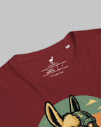 Statement T-Shirt "Laminator" in Burgundi, Detailansicht Nacken-Label. Must-Have für Computer-Freaks.